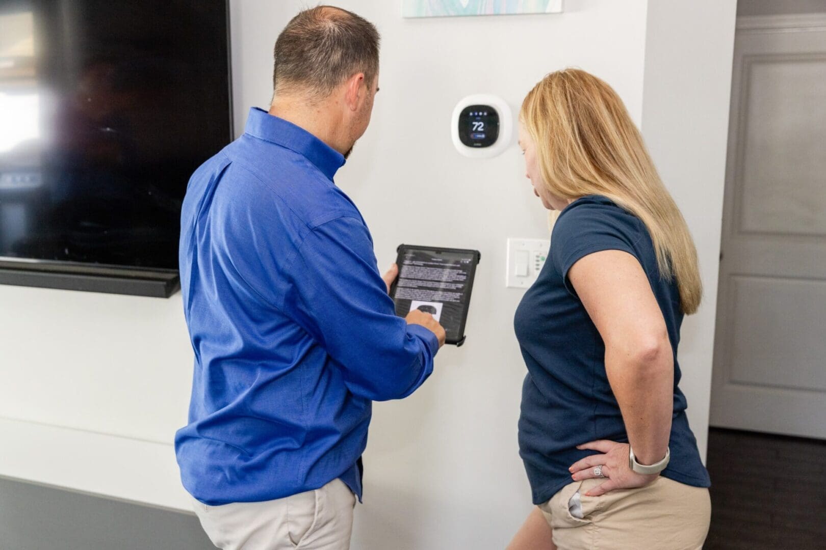 comfort zone smart thermostat Comfort Zone installing a wifi smart thermostat for a residential homeowner